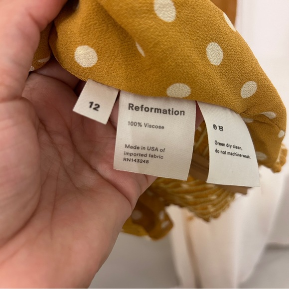 REFORMATION Yellow Polka Dot Grove Tie Sleeve Top 12 - Picture 5 of 6